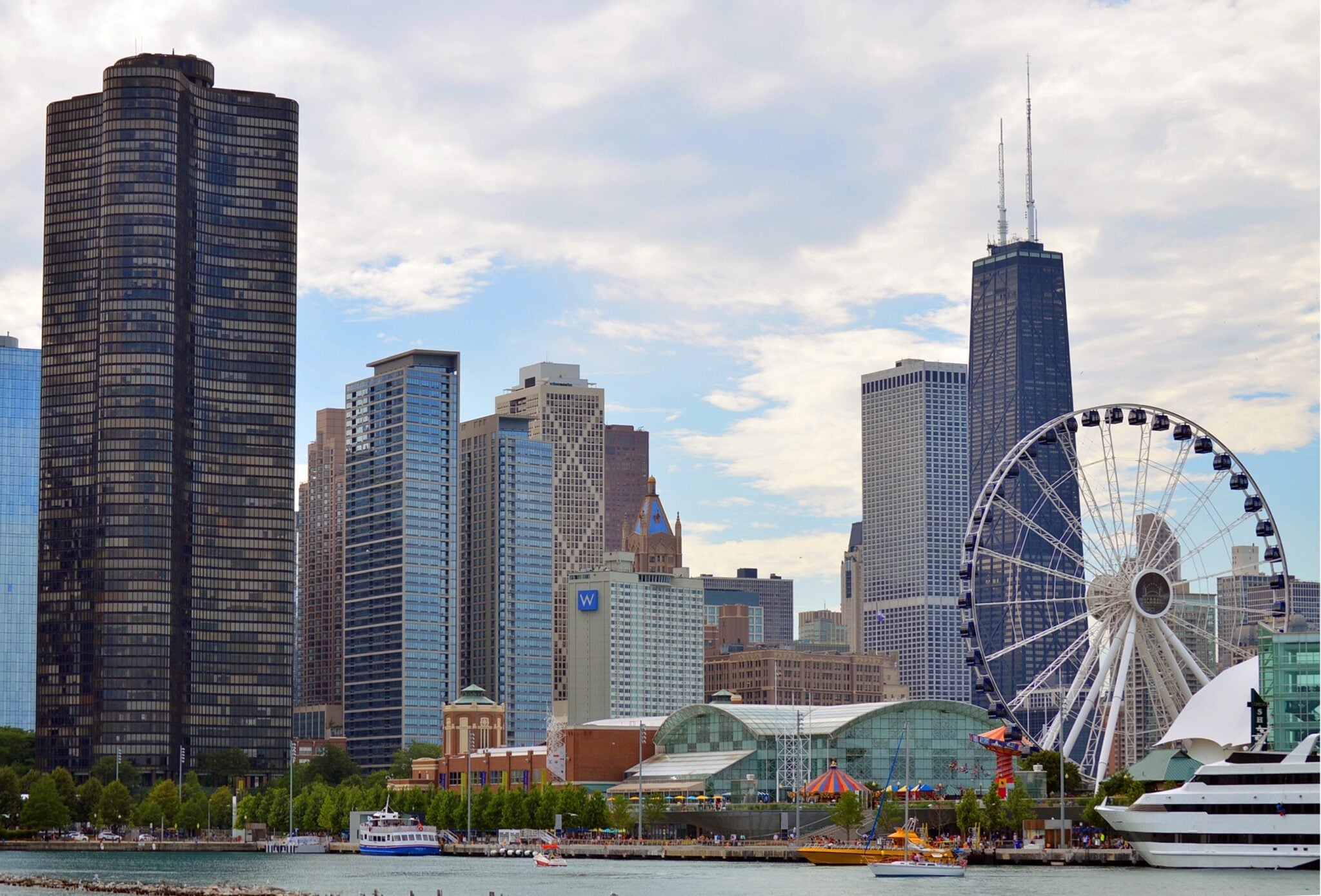 Local premium transportation service in Chicago, Chicago skyline viewed from Lake Michigan, from Stop & Go Limo Airport Shuttle Service.