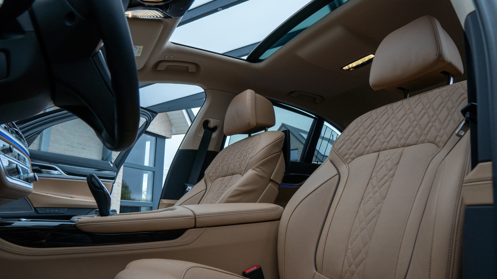 Local airport shuttle service in Manhattan, Fleet car interior in Manhattan, Illinois, Airport Shuttle Service, from Stop & Go Limo Airport Shuttle Service.