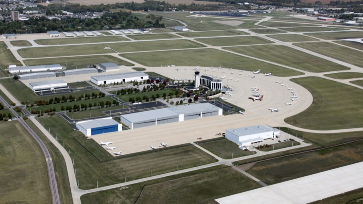 Local airport shuttle service in Minooka, Airport shuttle service from Minooka, Illinois, Airport Shuttle Service, from Stop & Go Limo Airport Shuttle Service.