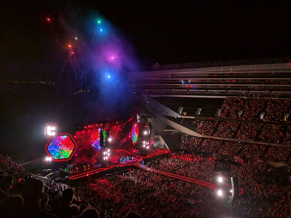 Local concert transportation service in Chicago, Soldier Field concert on the Chicago lakefront, aerial view of the iconic stadium, from Stop & Go Limo Airport Shuttle Service.
